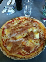 Pizzeria Bouganville food