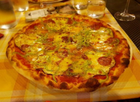 Pizzeria Pizzoteca food