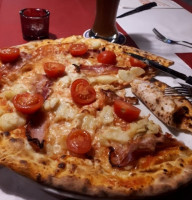 Pizzeria Salin food