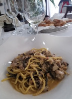 Madonna Del Pozzo food