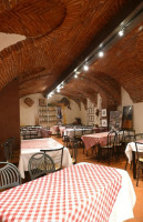 La Cantinetta inside