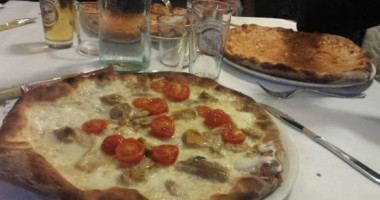 Pizzeria Albatros Forno A Legna food