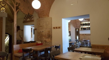 Vineria San Fortunato food