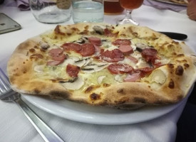 Il Fiore Pizzeria food