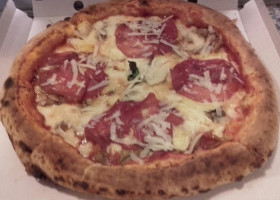 Pizza E Sfizi food