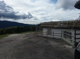 Rifugio Camini outside