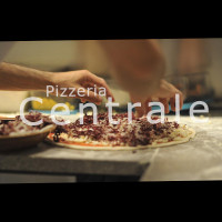 Pizzeria Centrale food