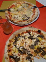 Pizzeria Birreria Tavernetta food