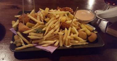 Seven Pub food