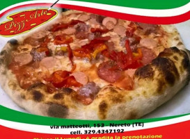 Pizzeria Pizz'arte food