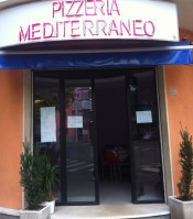 Pizzeria Mediterraneo outside