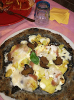 Pizzeria L'agliara food