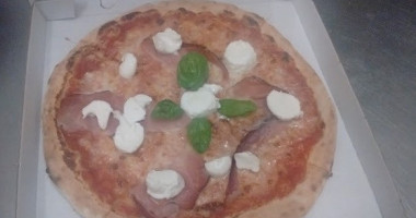 Pizza E Sfizi food