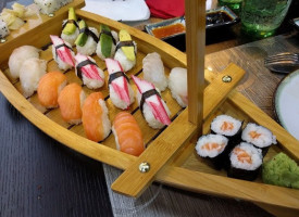 Sushi Tk9 food