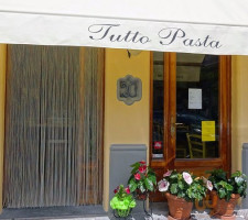 Tutto Pasta inside