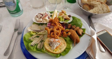 Mediterraneo food