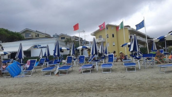 Lido Il Gabbiano outside