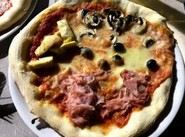 Pizzeria Bastian Contrario food