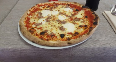 Pizzeria Bastian Contrario food