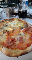 Trattoria Pizzeria Carusel food