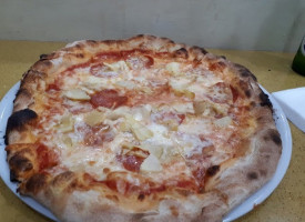 Pizzeria Ricomincio Da Tre food