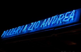 Zio Andrea Pizzeria Braceria inside