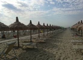 Lido Aragosta Di Cimina' C. outside