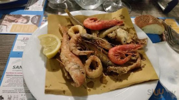 Del Mare food