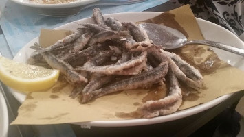 L'anciua Pesce Povero food