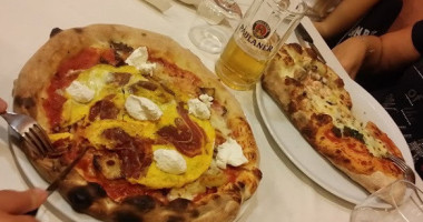 Pizzeria Da Luca food