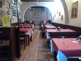 Pizzeria Alla Botte Di Vitrano Giuseppe inside