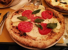 Pizzeria Mangiafoglia food