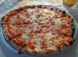 Pizzeria Medori food