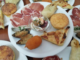 Trattoria I Corsari food