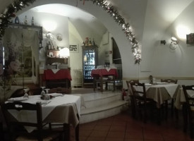 Trattoria La Cantinella inside