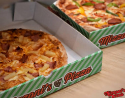 Mizzoni's Pizza Bray food