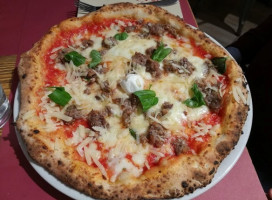 Pizzeria 'o Sarracin food