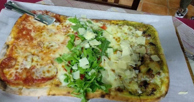 Pizza Service Al Campetto food