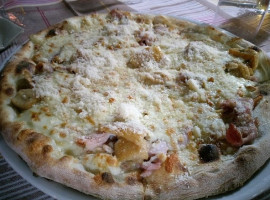 Pizza Service Al Campetto food