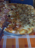 Sandy's Pizza Di Salati Sandro food