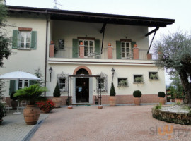 Villa Baroni inside