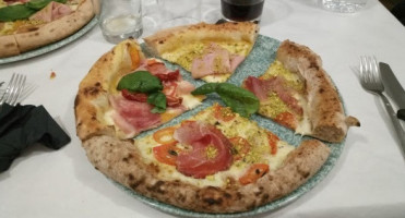 Pizzeria Trattoria Da Clara food