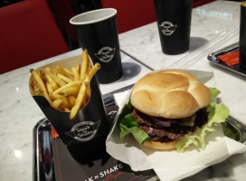 Steak 'n Shake Italia food