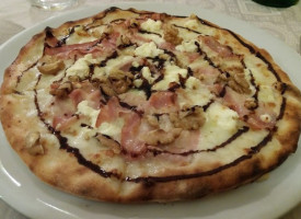 Il Mago Della Pizza food