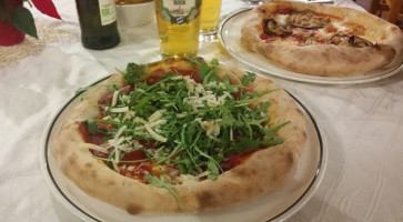 Pizzeria Athena food