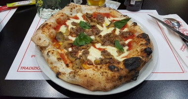 Pizzeria Dal Campione food