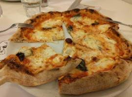 Pizzeria Pulcinella food