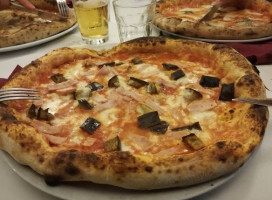 Pizzeria Pulcinella food