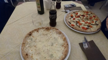 Pizzeria Il Capriccio Di Montaruli Michele food