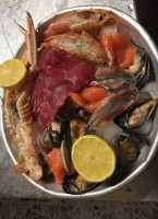 Lo Scoglio food